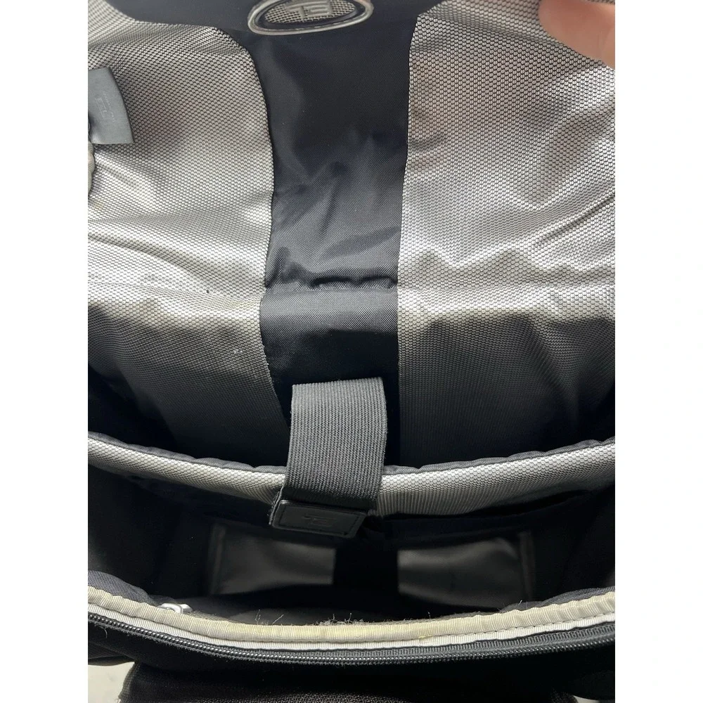 Tumi excellent used